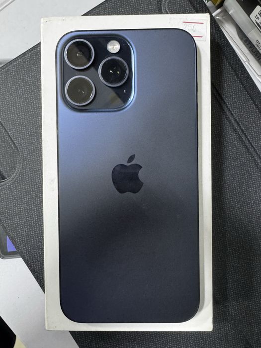 iPhone 15 Pro Max 256 E-Sim