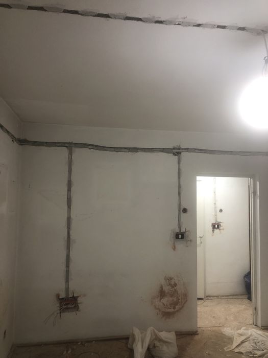 Electrician certificat Anre-refacere instalatie electrica apartamente