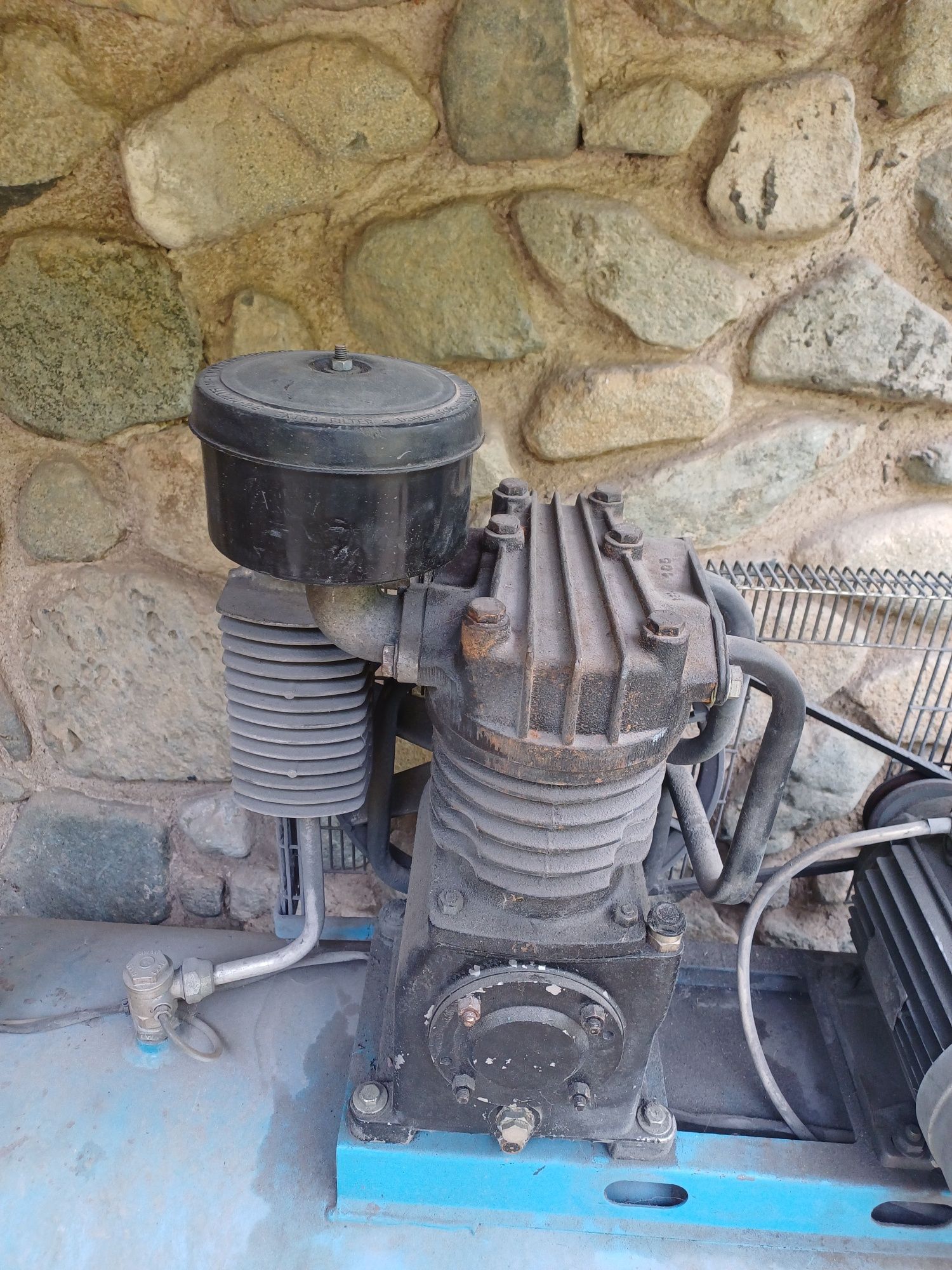 Трифазен компресор за въздух PARISE COMPRESSORI - 300л+