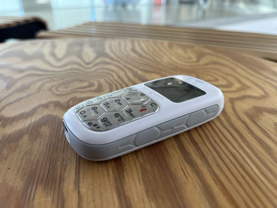 Alcatel OT155 White Mini Telefon De Colectie