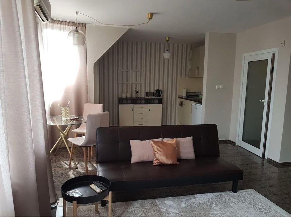 Студио в центъра на Варна