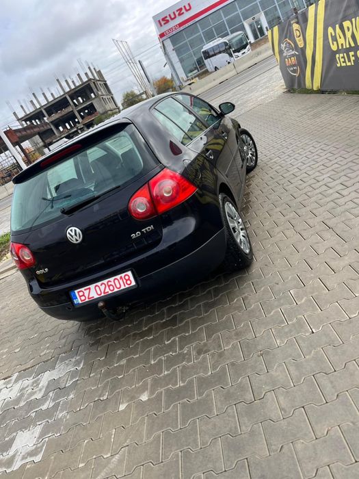 Vand/Schimb Golf 5 in stare perfecta adus din germania