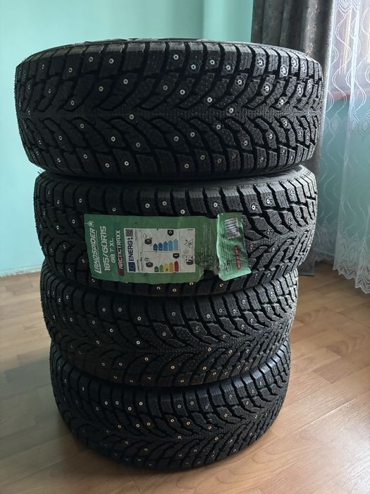 Продам новые зимние покрышки