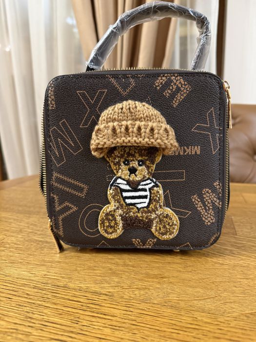 Дамски чанти и раници