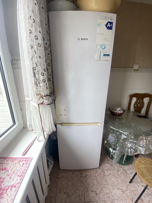 Продаю холодильник недорого! Рабочий