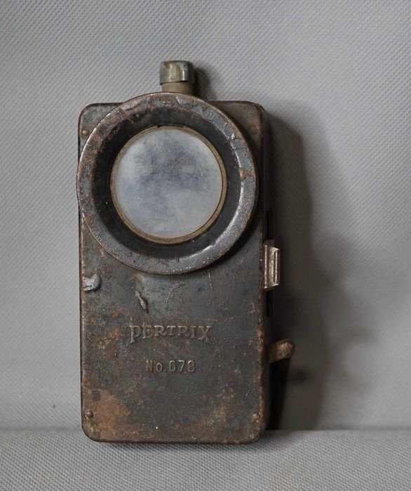 PETRIX 678 Втора Световна Германско войнишко фенерче сигнален фенер