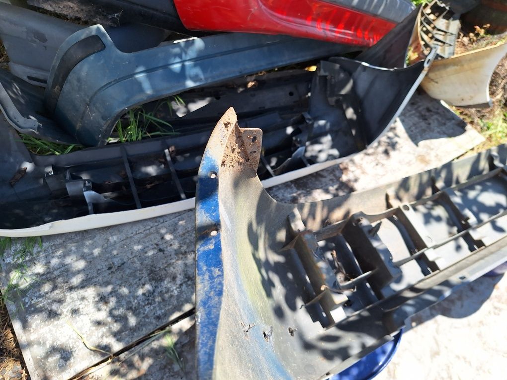 Задна броня за Mazda 323f 99-03г.