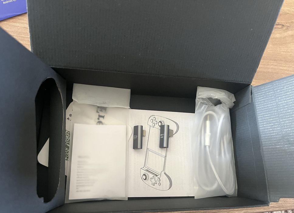 Контролер за мобилни игри