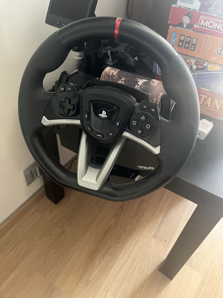 Безжичен волан с педали HORI - Apex (PS5/PS4/PC)