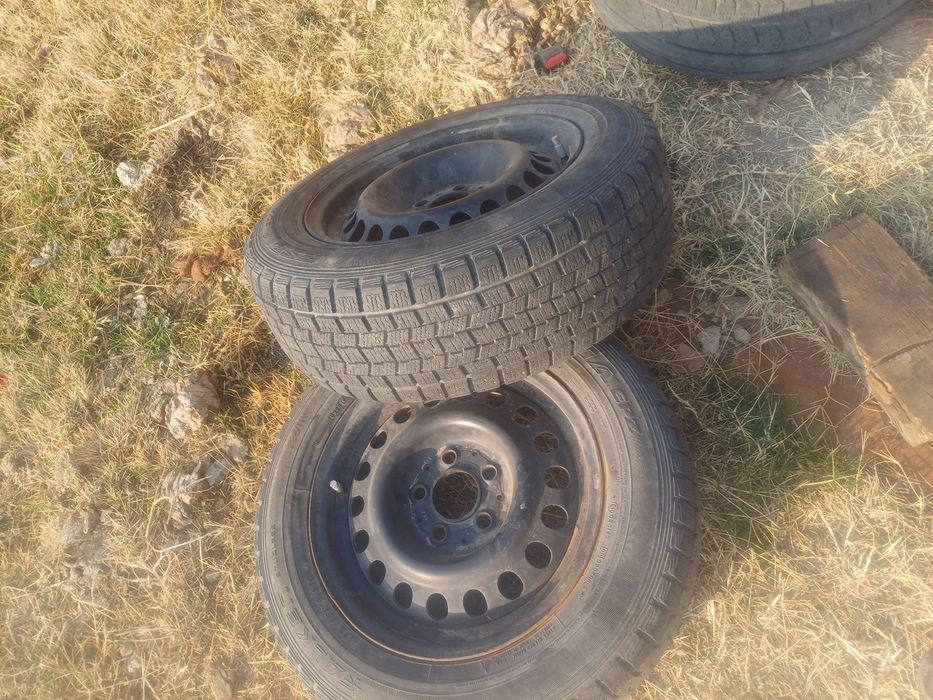 Шины с дисками 2шт мерс