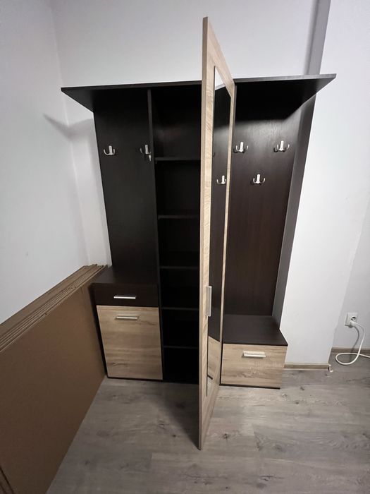 [Oferta] Cuier cu oglinda si spatiu de depozitare
