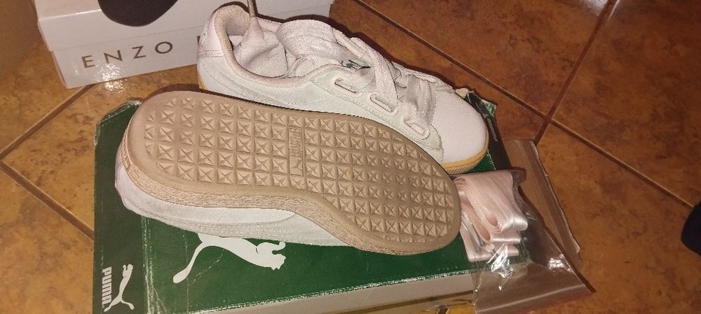 Vând adidași puma nr36