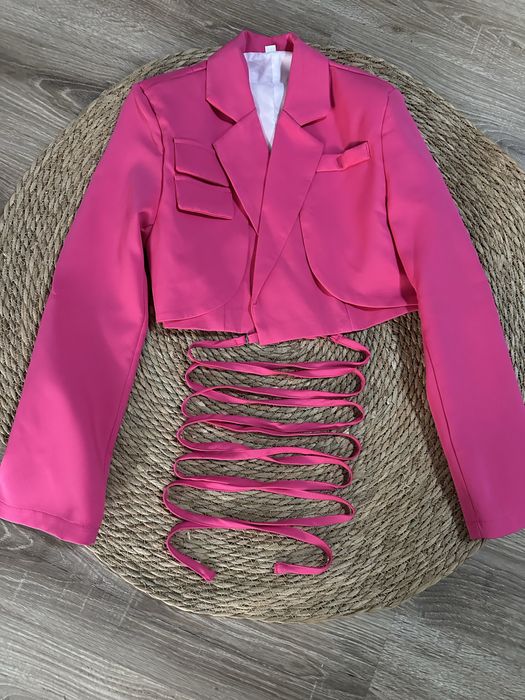 Новый красивый укороченный