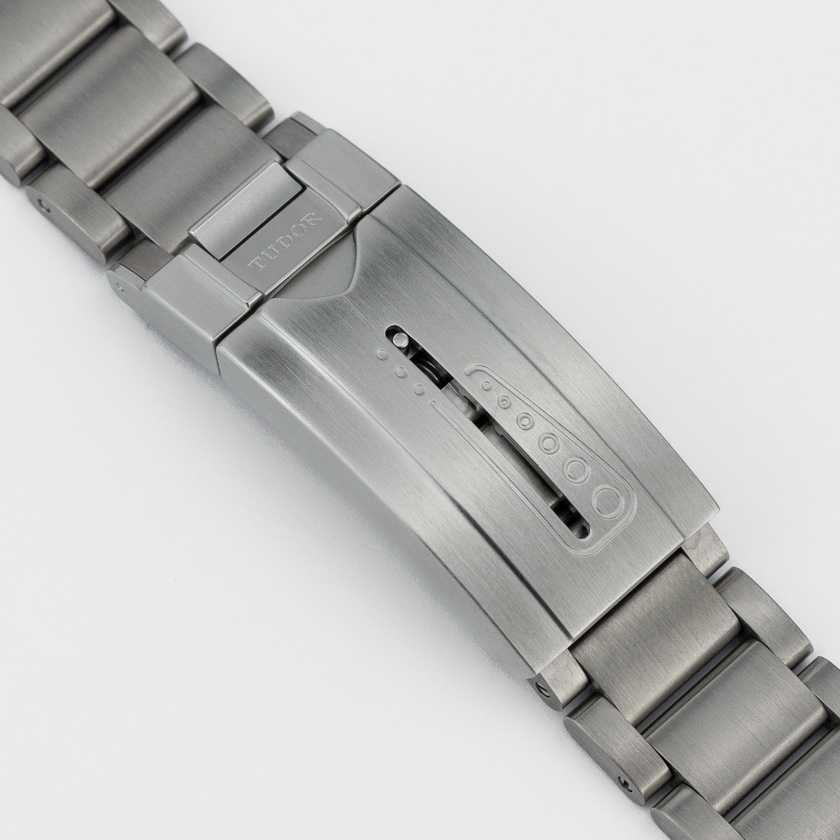 Tudor Pelagos 42mm Titanium M25600TB