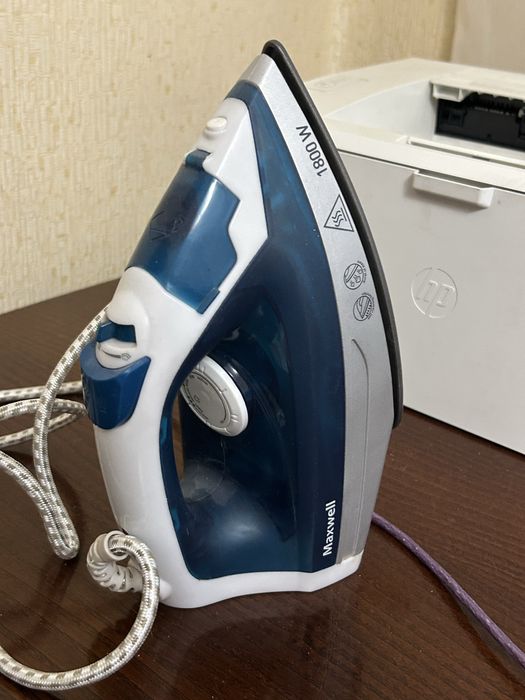 Продам утюг не большого размера