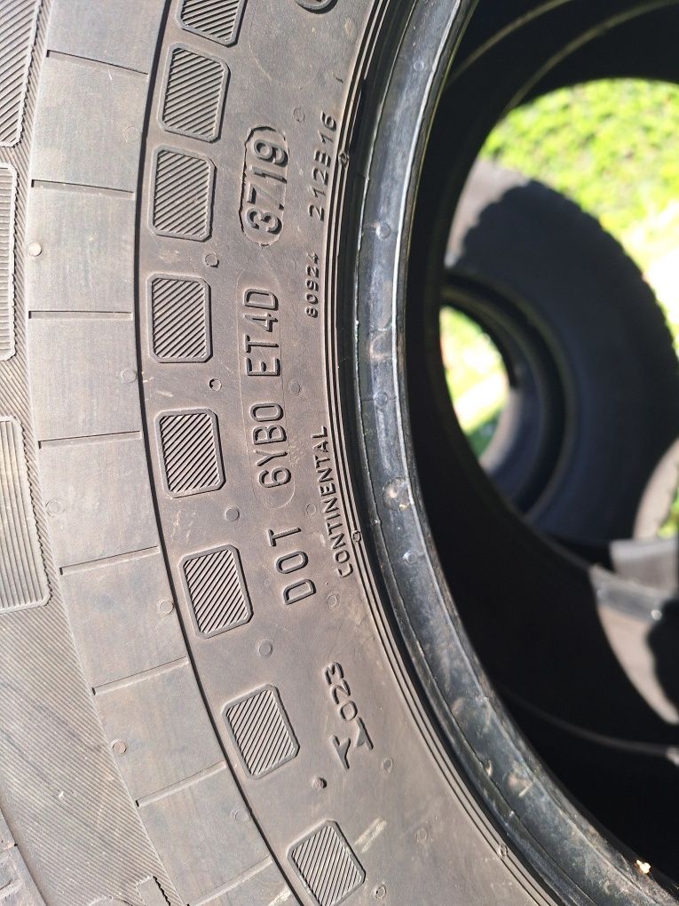 Гуми за бус 235/65 R16