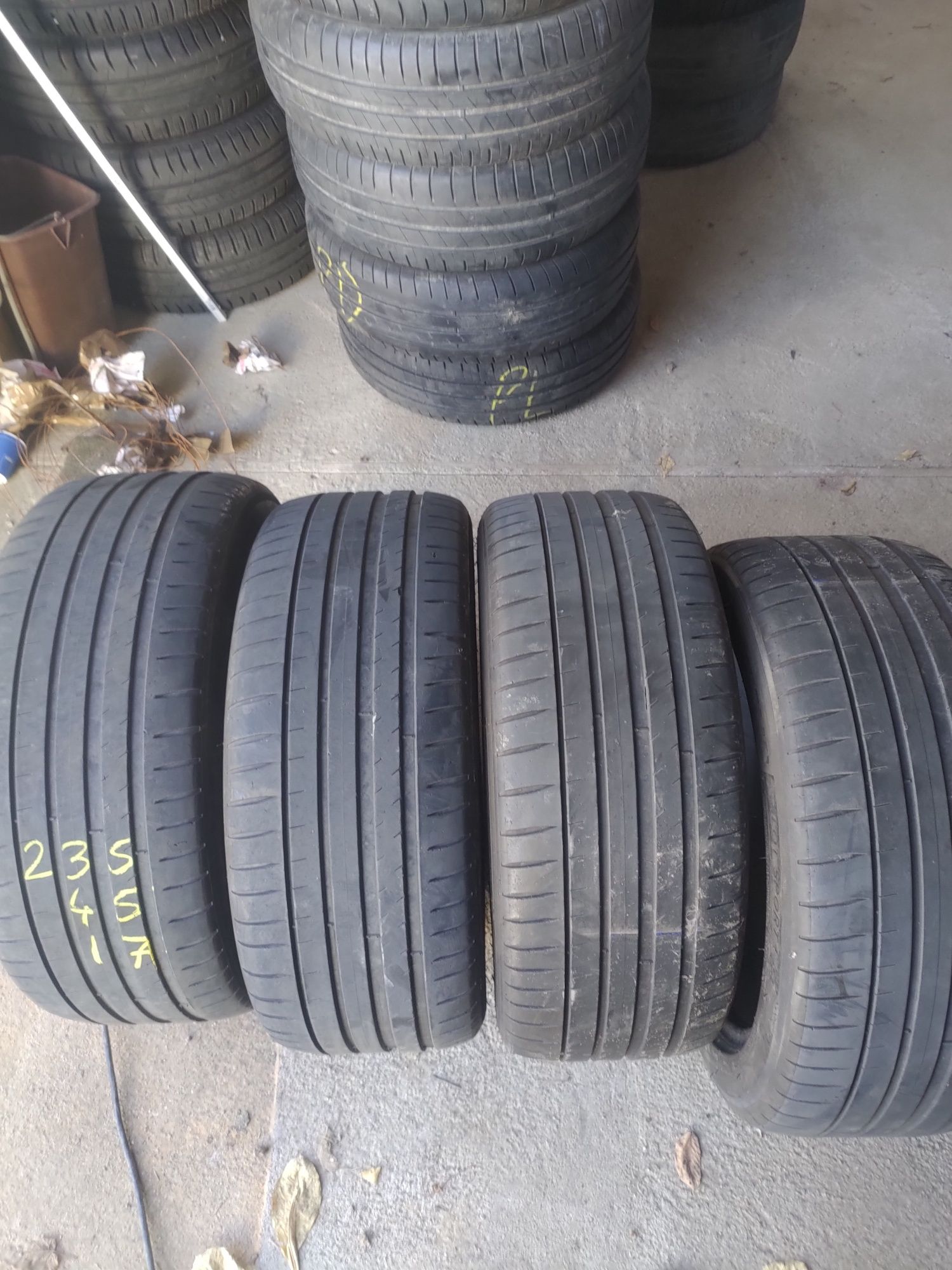 235.45.17 Michelin