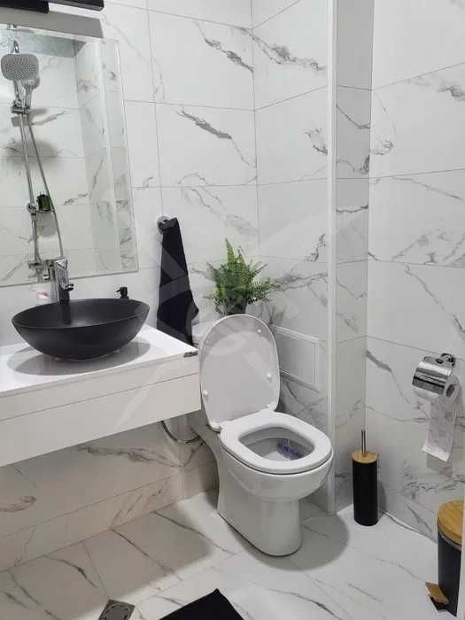 Продава се Двустаен апартамент в Пловдив, Гагарин - 50 кв.м за 1980 €/кв.м - Снимка #1