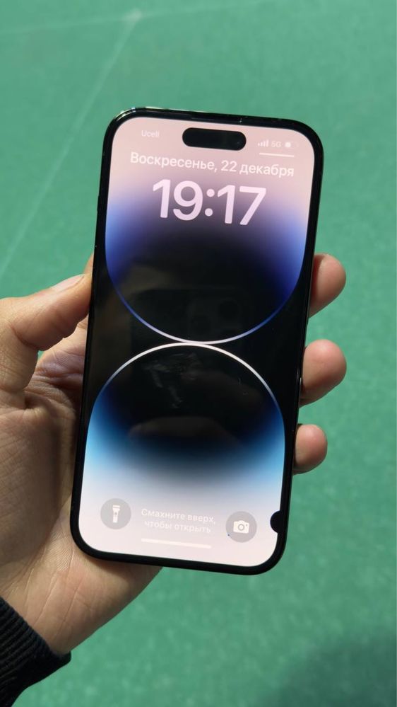 iPhone 14 Pro tiniq aybi sensrida nuxtasi bor 256/79emkost Rangi qora