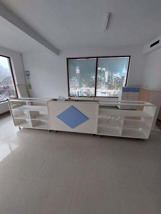 Mobilier farmacie/ magazin