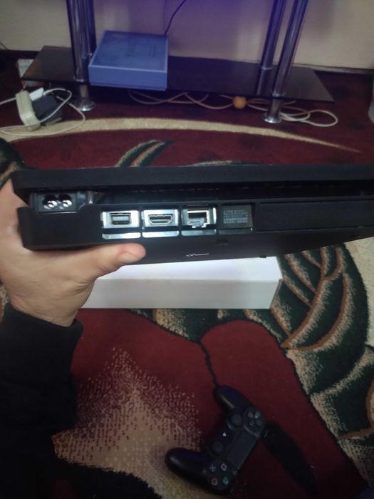 Play station 4slim 1tb goldhen 9.00 versiya