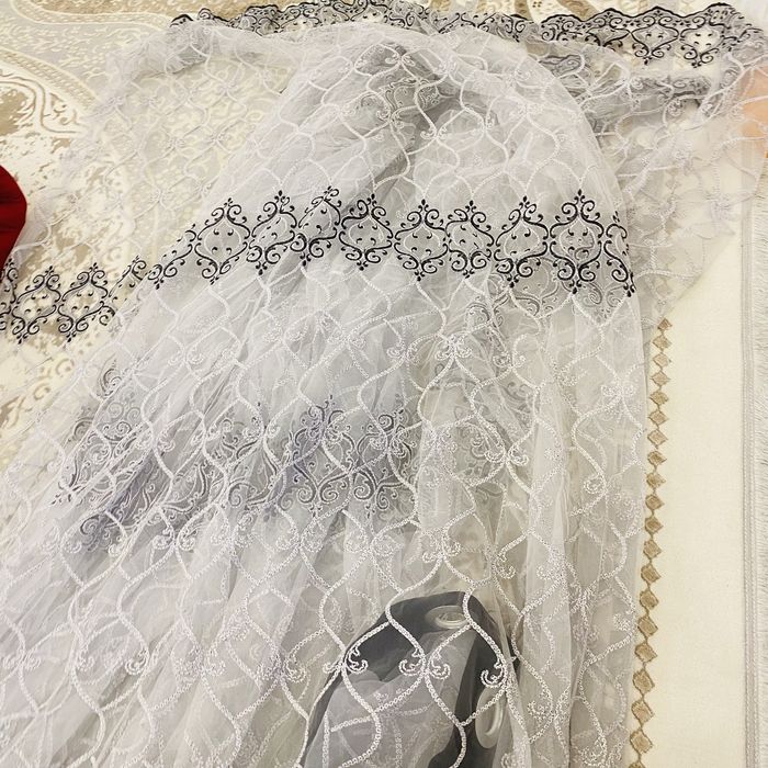 Продается тюль красивая.