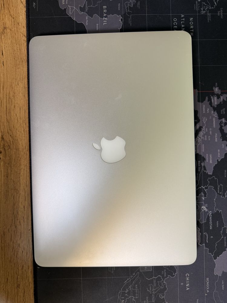 MacBook Air 2017. 8/256