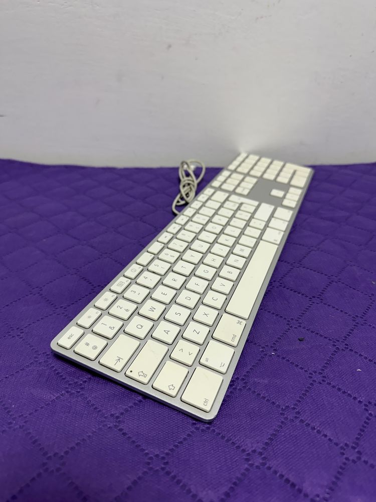 Tastatura Apple Magic Keyboard pe fir USB model A1243 -Aluminium