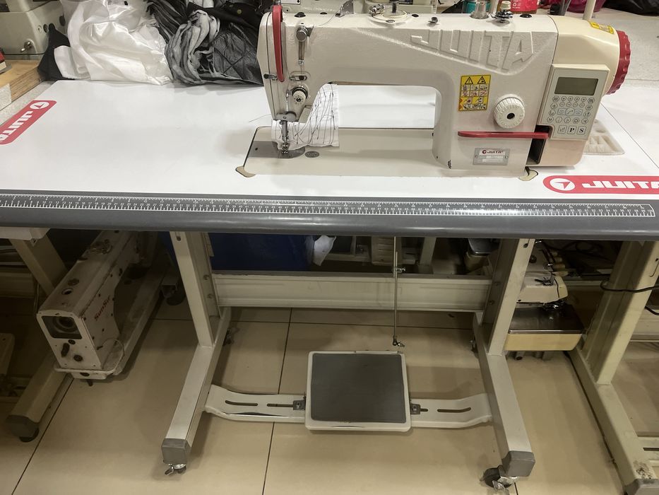 Jack ,Juita хар хил тикув мошиналари сотилади