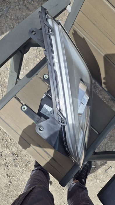 Оригинален Ляв Фар за Форд Транзит 2006- 2012г