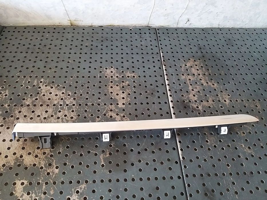 Ornament trim rama consola centrala peugeot 5008 2 geo037609 9829578677 9829578377