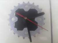 Ceas executat din piese bicicleta - unicat - handmade clock bike parts