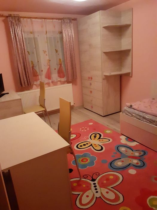 Vând apartament 3 camere Cart. Ștefan cel Mare Sacele