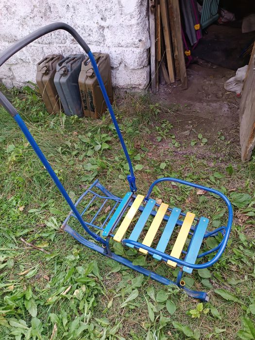 Продам санки детские