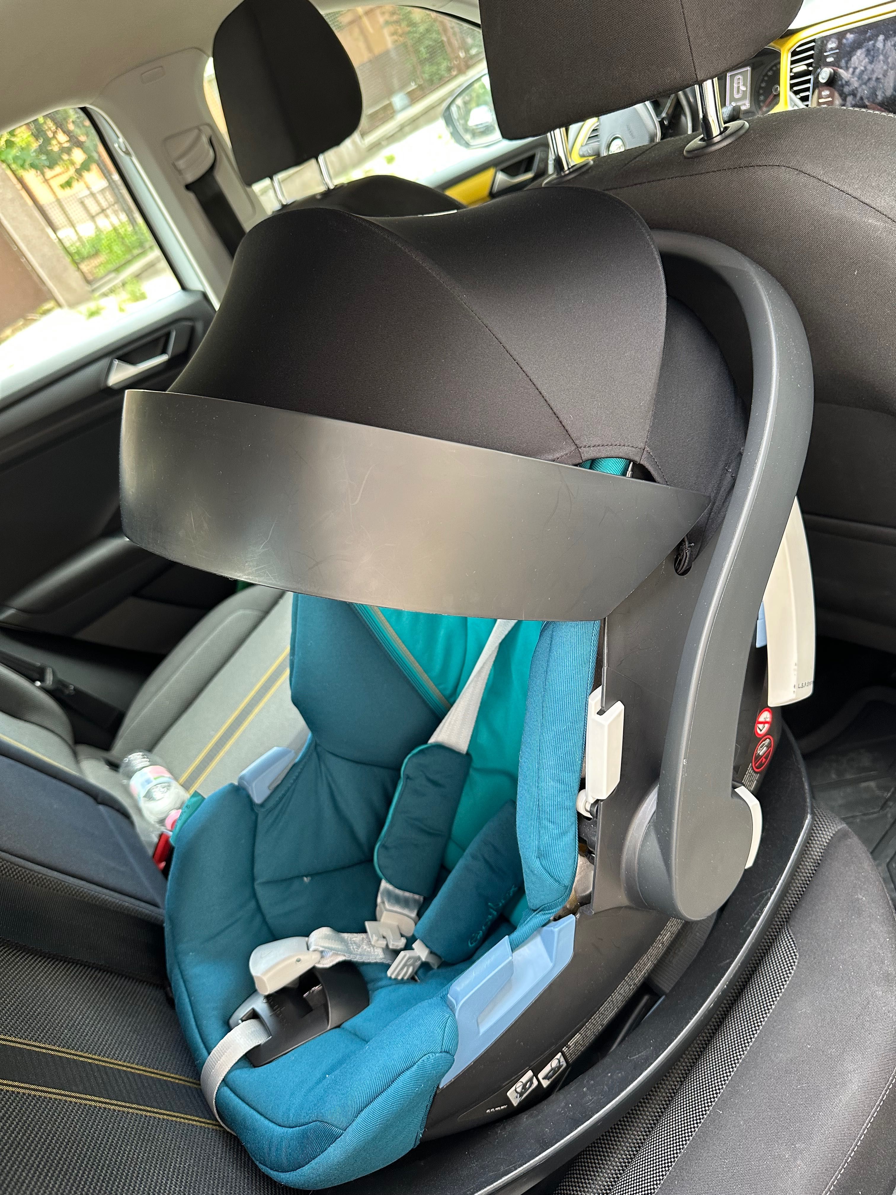 Столче за кола Cybex Aton 5 + Isofix база Base 2 fix