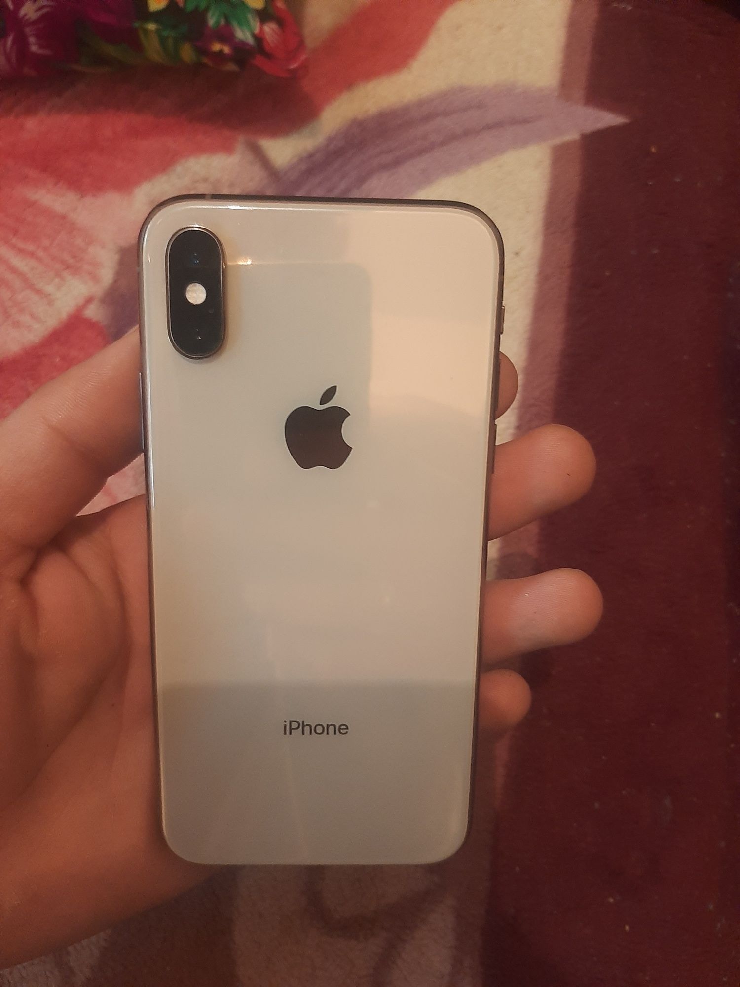 Iphone Xs 256hotirali  versia ios 18.3.2 model MTAQ2LL/A  yengi ochild