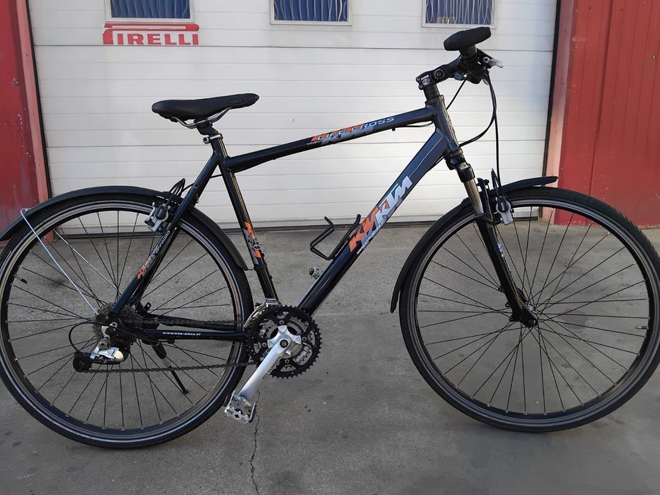 Vând bicicleta ktm din aluminiu pentru bărbați