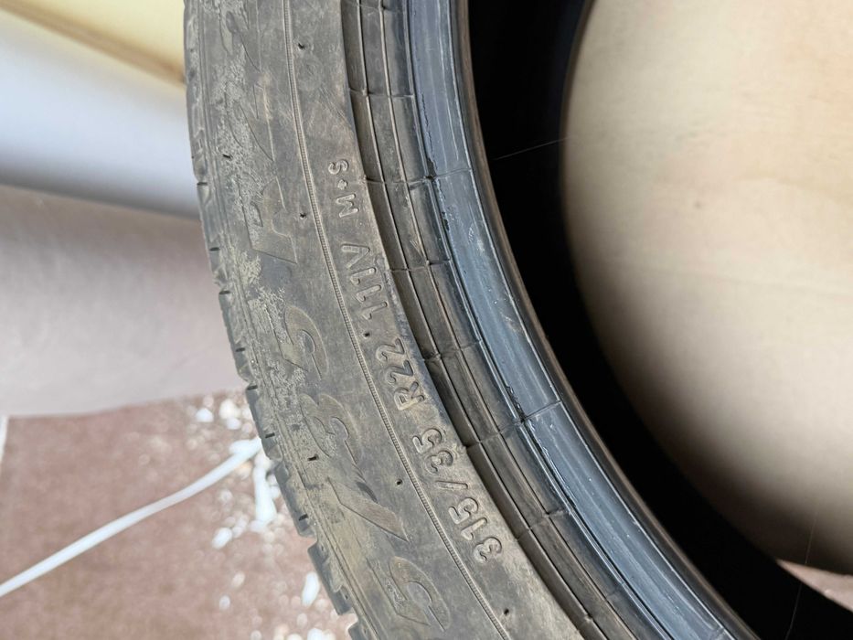 Vand anvelope Pirelli Scropion iarna  doua dimensiuni R22 35/315 si275