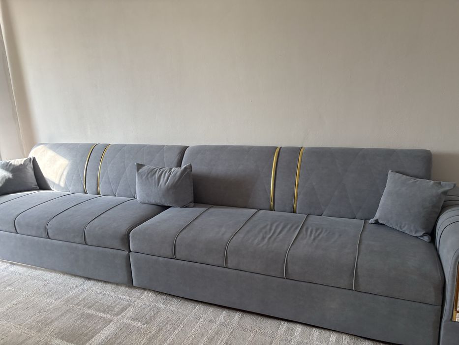 Продам диван 4 метра, отличное состояние!