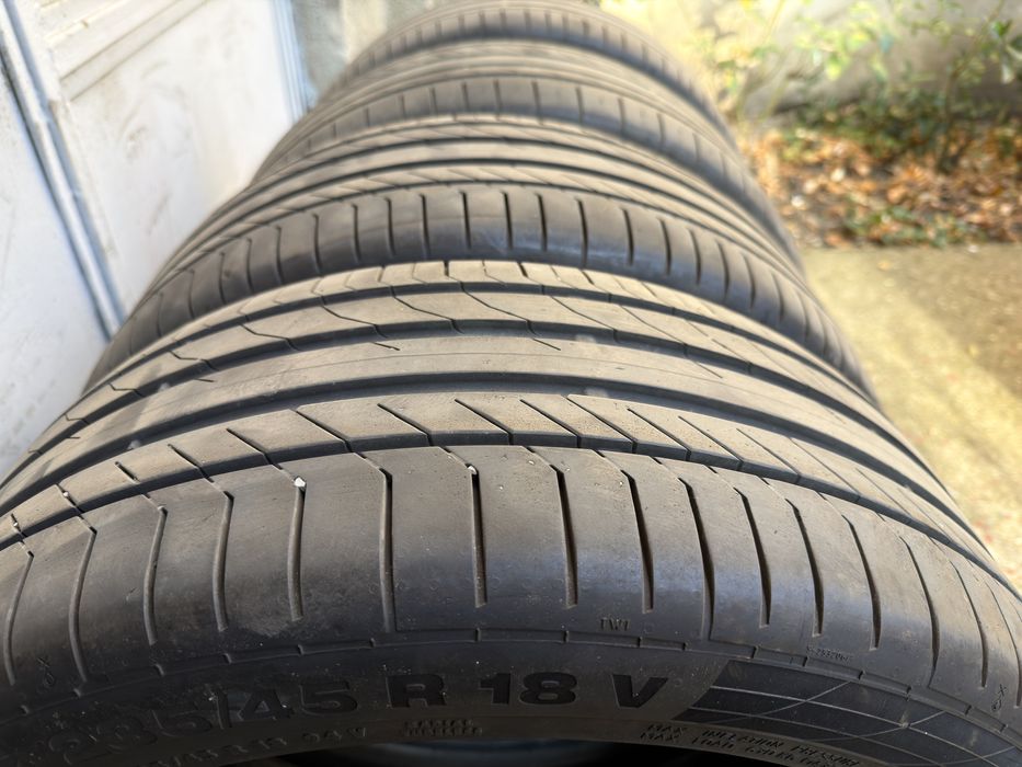 Set 4 anvelope 235 45 18 Continental - vara - an 2020