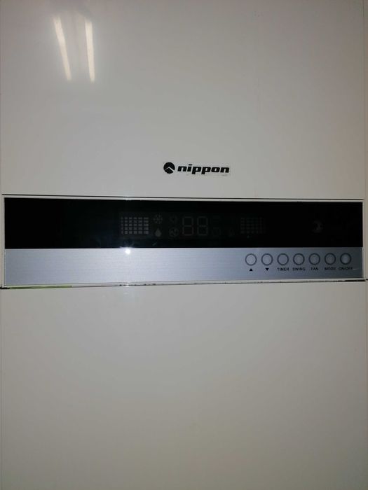 Продавам Колонен климатик