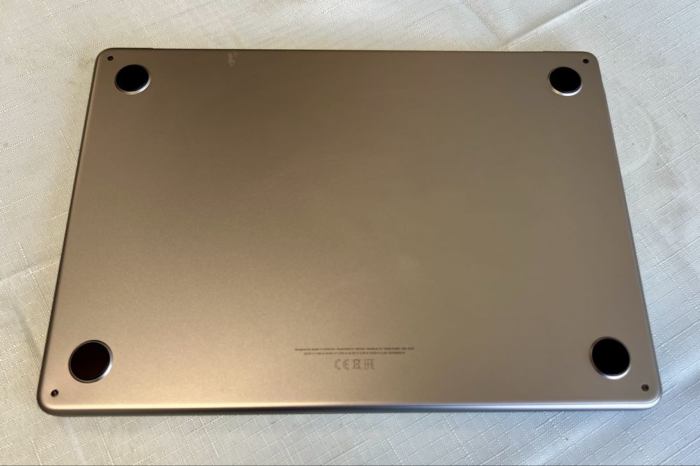 Apple Macbook Air M2 iCloud