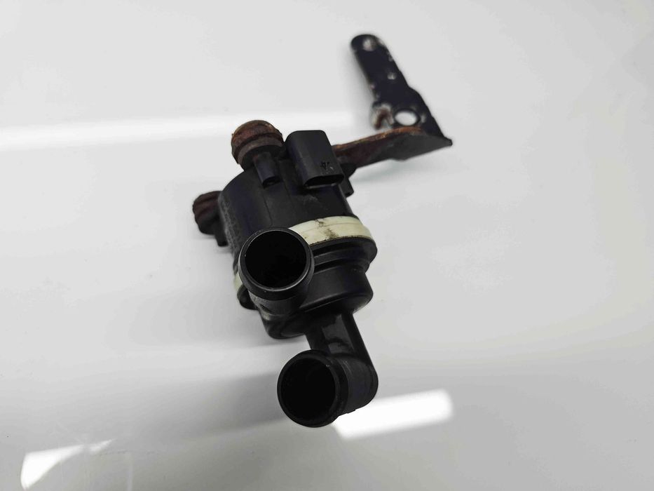 Pompa recirculare apa Volkswagen Polo (6R) [Fabr 2009-2016] 5N0965561