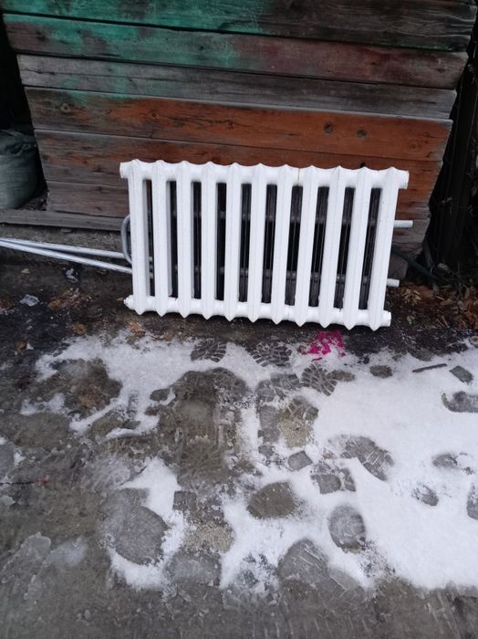 Продам батареи чугунные