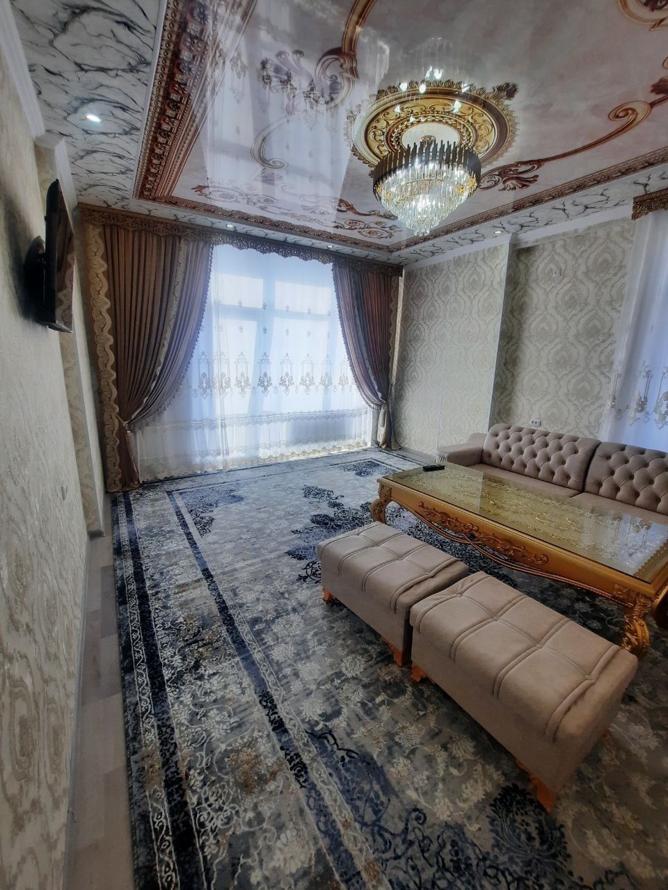 Бухара ситида жойлашган 120 м² ли 2 хонали квартира ижарага берилади