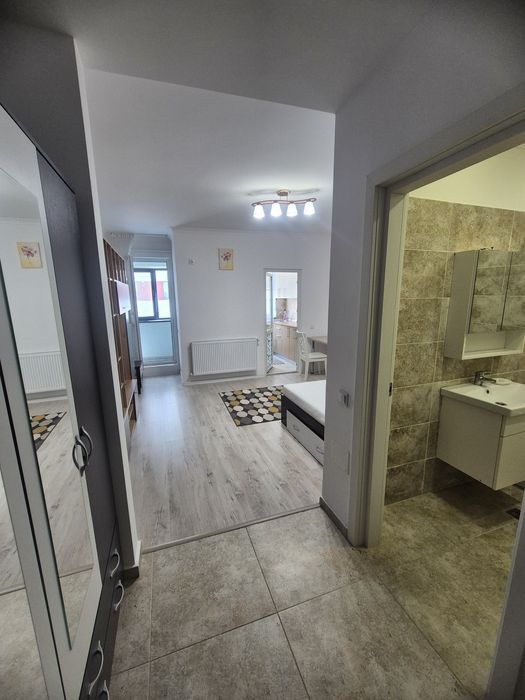 Inchiriez garsoniera Militari Residence