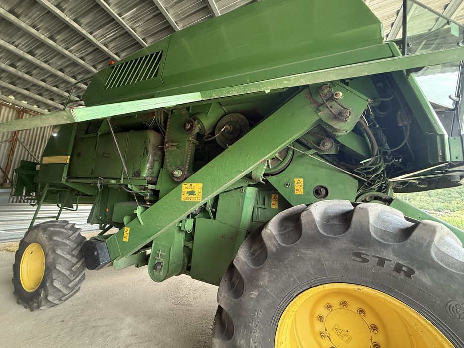 Combina John deere 2264 Hillmaster de panta
