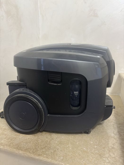 Aspirator lg profesional pentru casa.