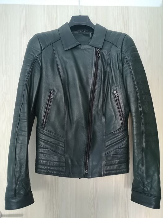 Vând geaca de piele verde