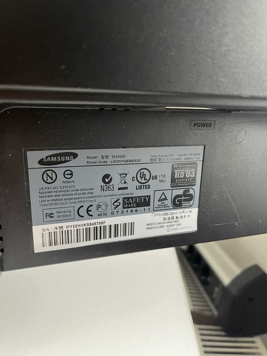 Monitor Samsung 22'' - 2243QW cu Suport Monitor Hama
